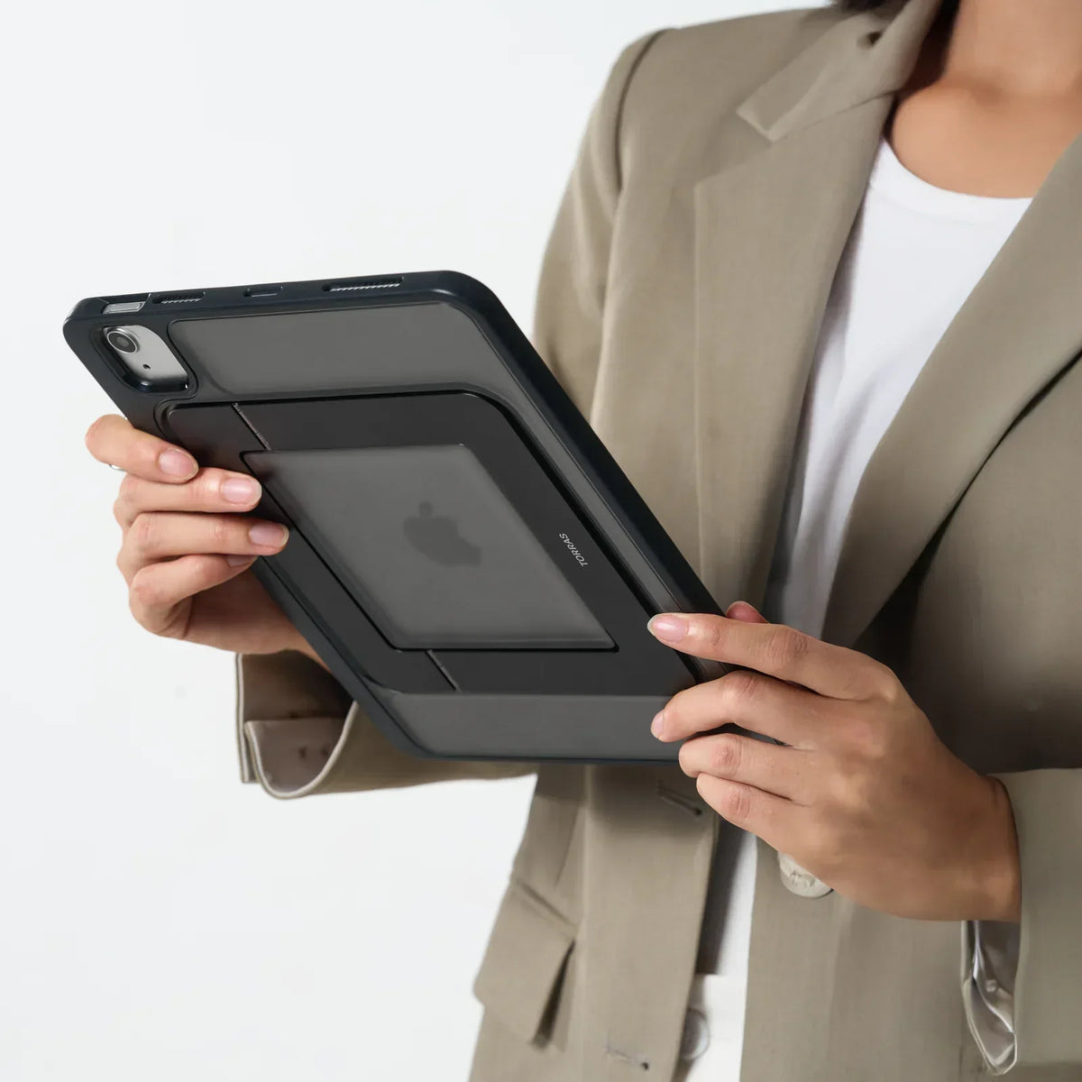 TORRAS Ostand magnetic stand case for iPad Pro 13 inch M4
