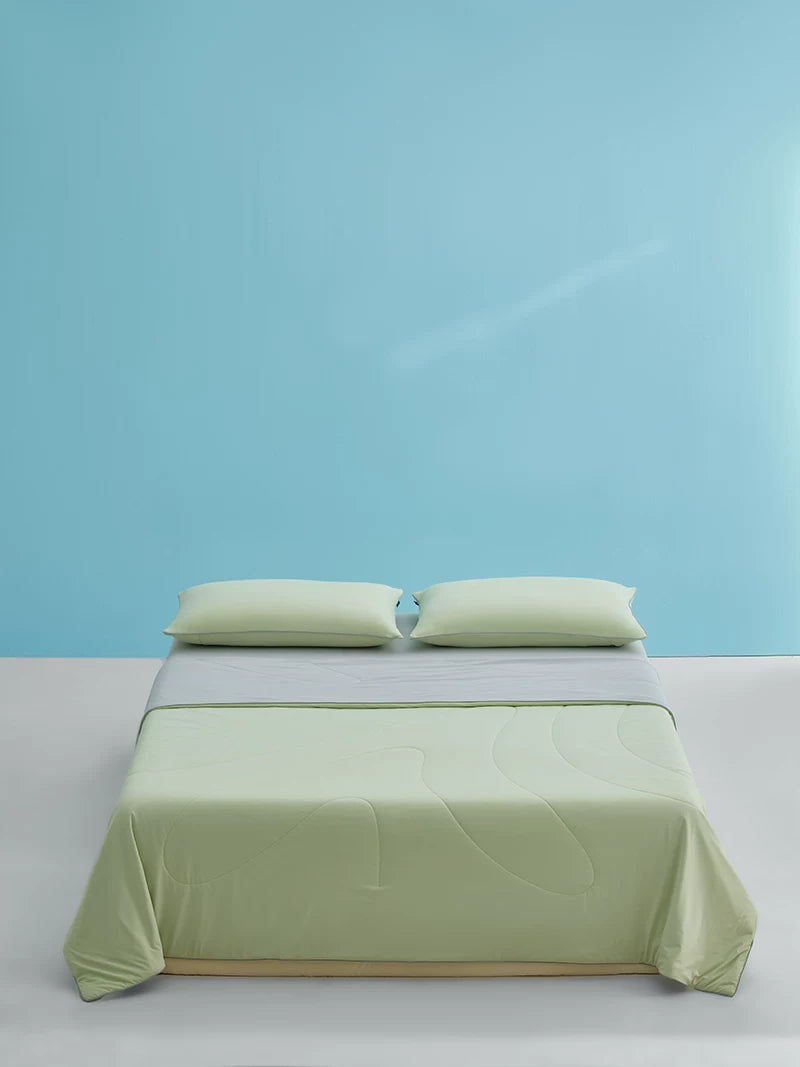 LIIESEN cooling summer quilt: fabric, quilting and bedroom styling; quilt only