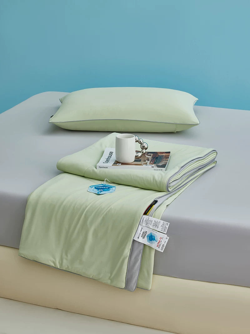 LIIESEN cooling summer quilt: fabric, quilting and bedroom styling; quilt only
