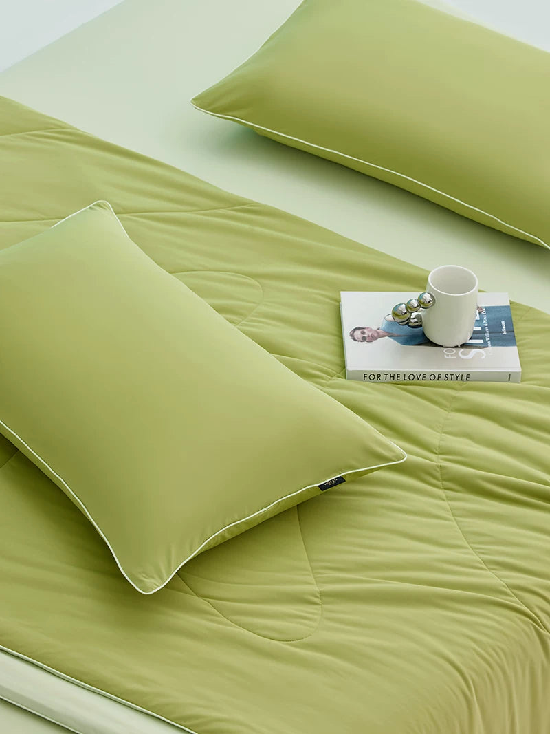 LIIESEN cooling summer quilt: fabric, quilting and bedroom styling; quilt only